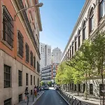 Noviciado Apartment by Rentalis
